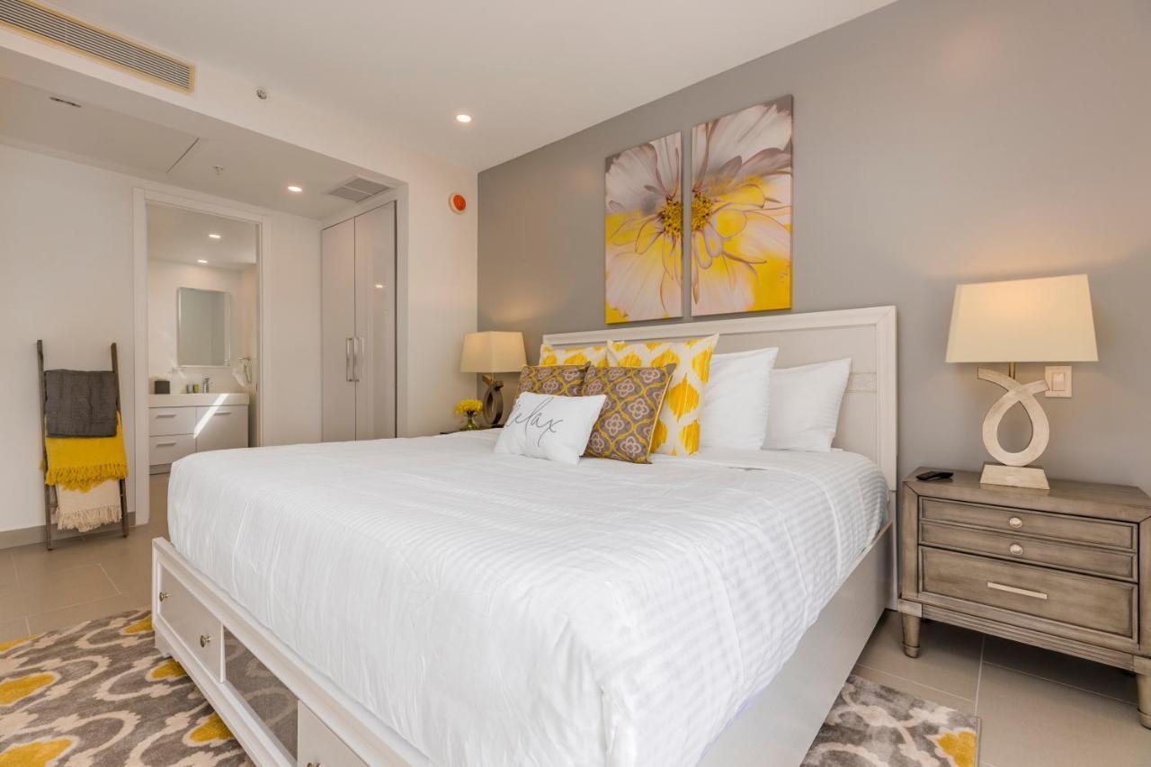 Azure Beach Residences Palm Beach Екстер'єр фото