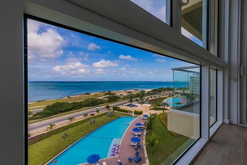 Azure Beach Residences Palm Beach Екстер'єр фото