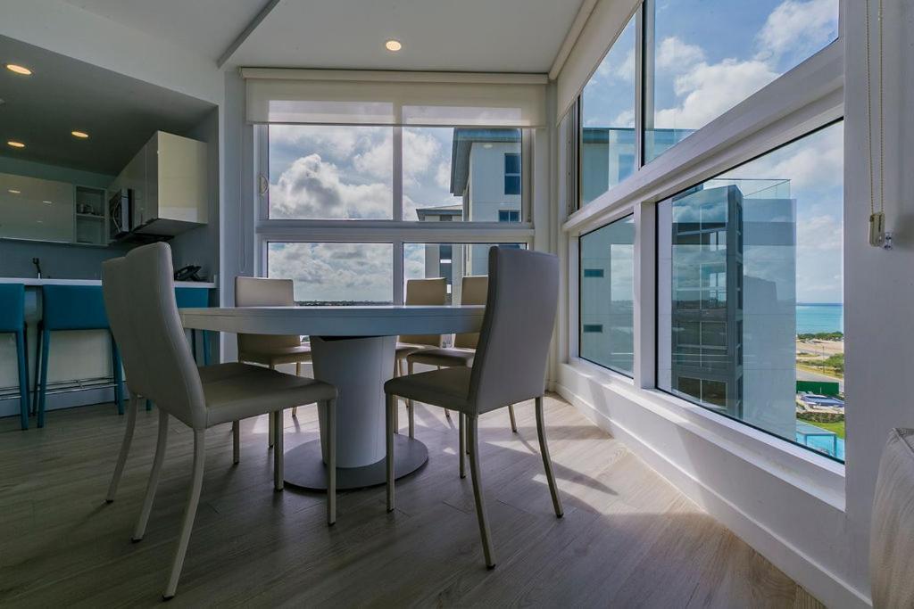 Azure Beach Residences Palm Beach Екстер'єр фото