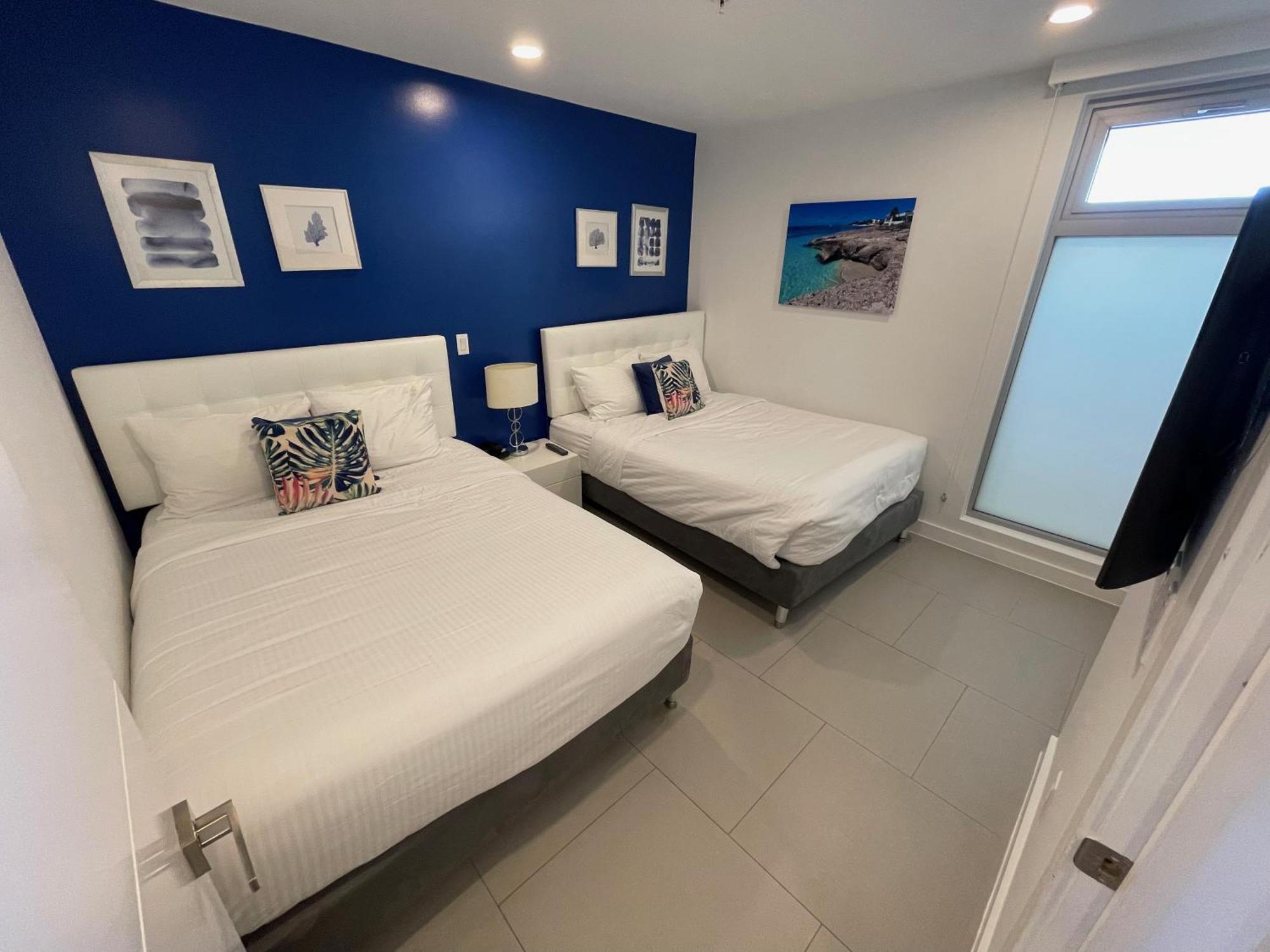Azure Beach Residences Palm Beach Екстер'єр фото