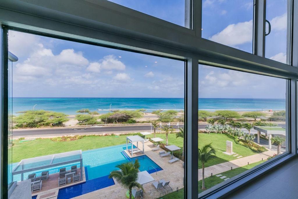 Azure Beach Residences Palm Beach Екстер'єр фото